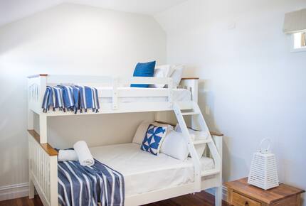 Panoramic Coral Sea Views from a Sophisticated Hillside Haven - Airlie Beach, Australia