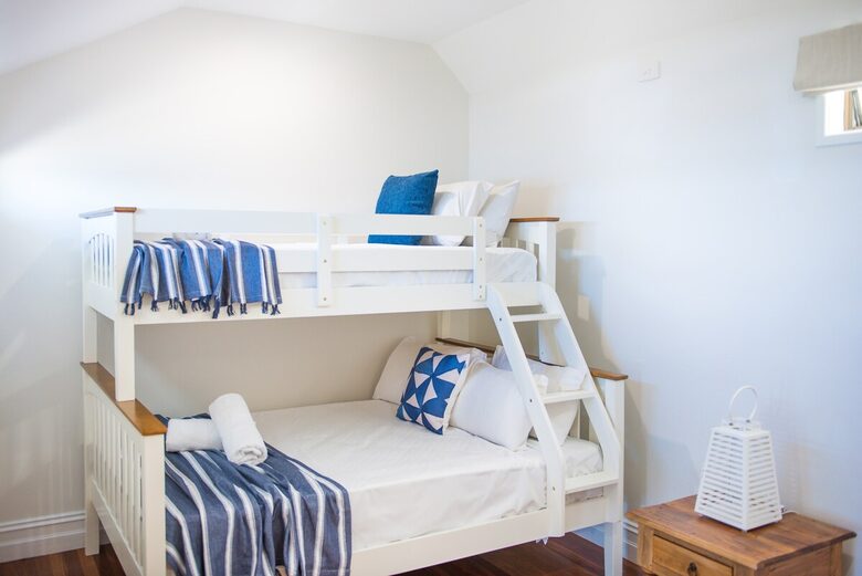 Panoramic Coral Sea Views from a Sophisticated Hillside Haven - Airlie Beach, Australia