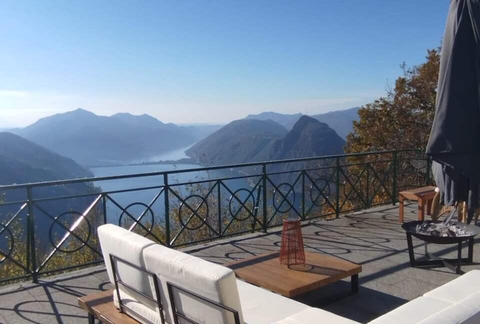 Panoramic Duplex with Lake and Mountain Vistas - Brè Sopra Lugano, Switzerland