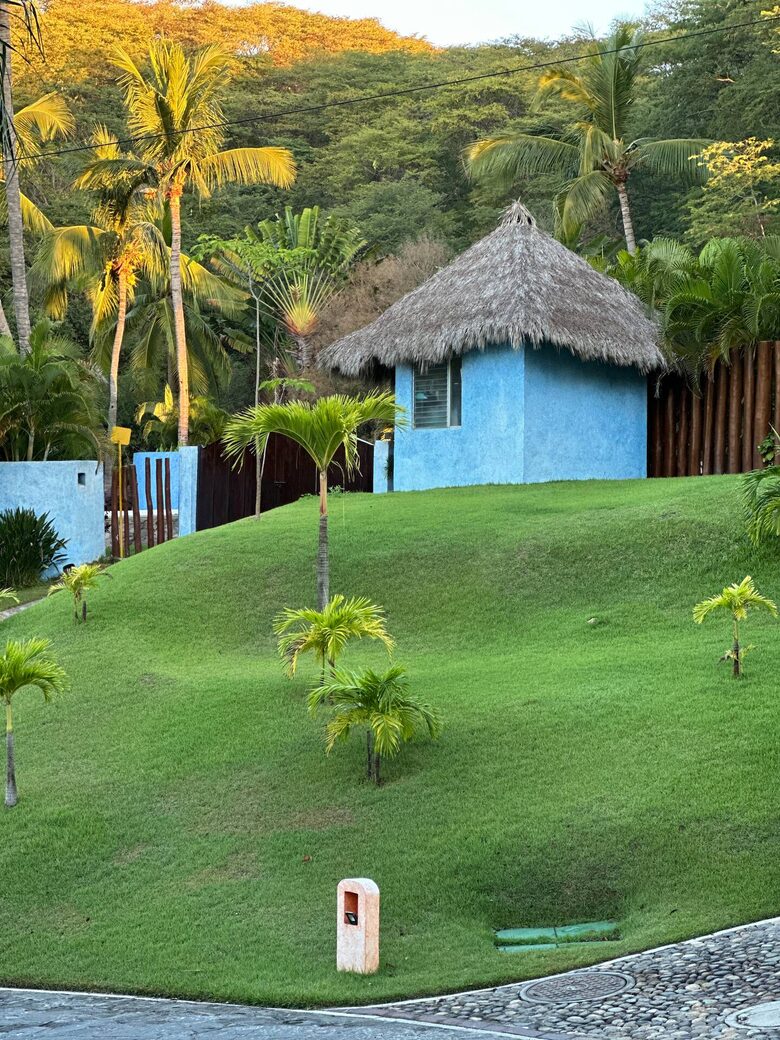 Luxurious Penthouse Retreat with Panoramic Marina Views - La Cruz de Huanacaxtle, Nayarit, Mexico