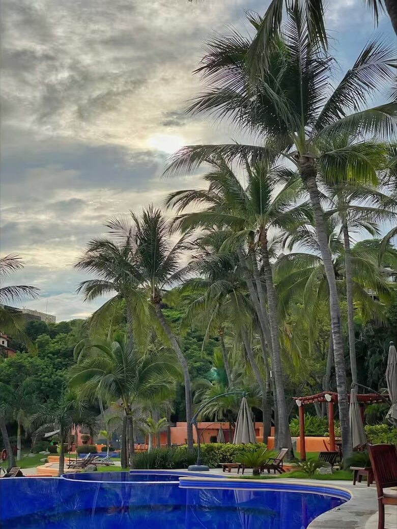 Luxurious Penthouse Retreat with Panoramic Marina Views - La Cruz de Huanacaxtle, Nayarit, Mexico