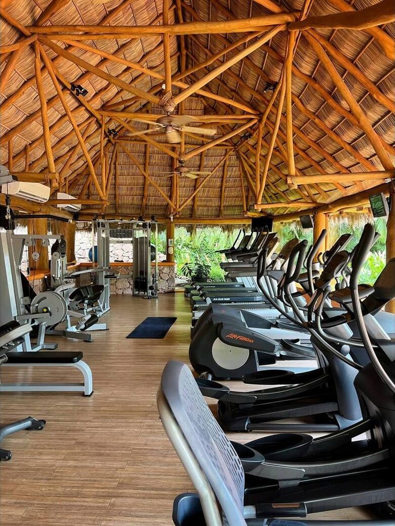 Luxurious Penthouse Retreat with Panoramic Marina Views - La Cruz de Huanacaxtle, Nayarit, Mexico