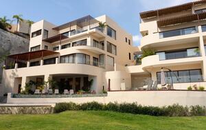 Luxurious Penthouse Retreat with Panoramic Marina Views - La Cruz de Huanacaxtle, Nayarit, Mexico