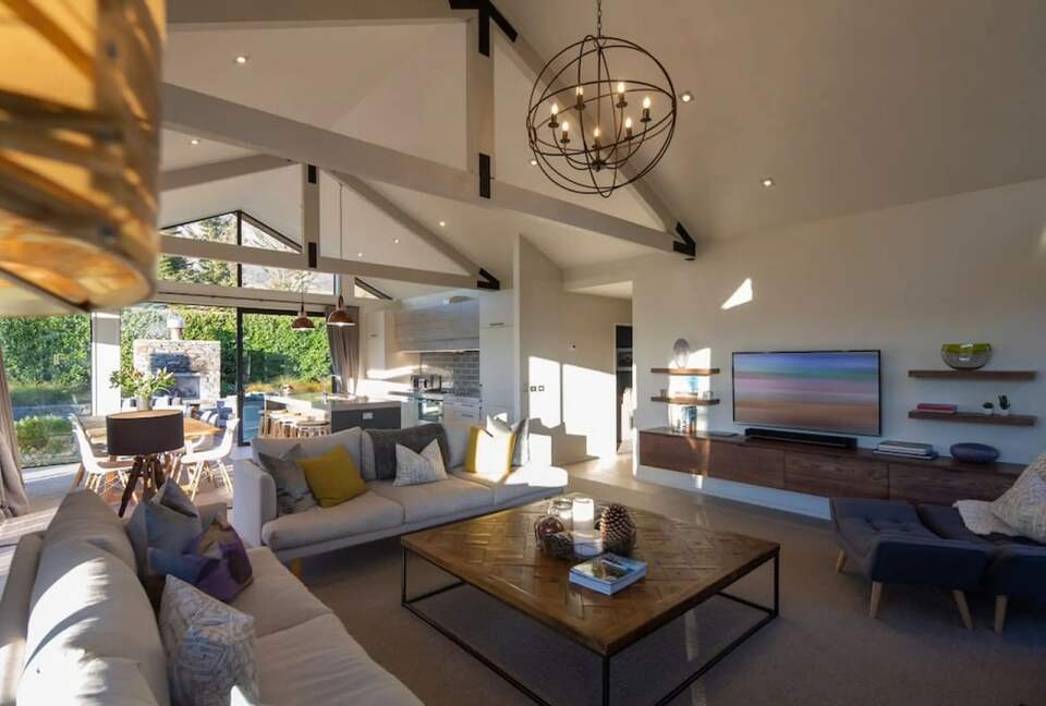 Sun Peaks Villa – Alpine Elegance in Jack’s Point - Queenstown, New Zealand