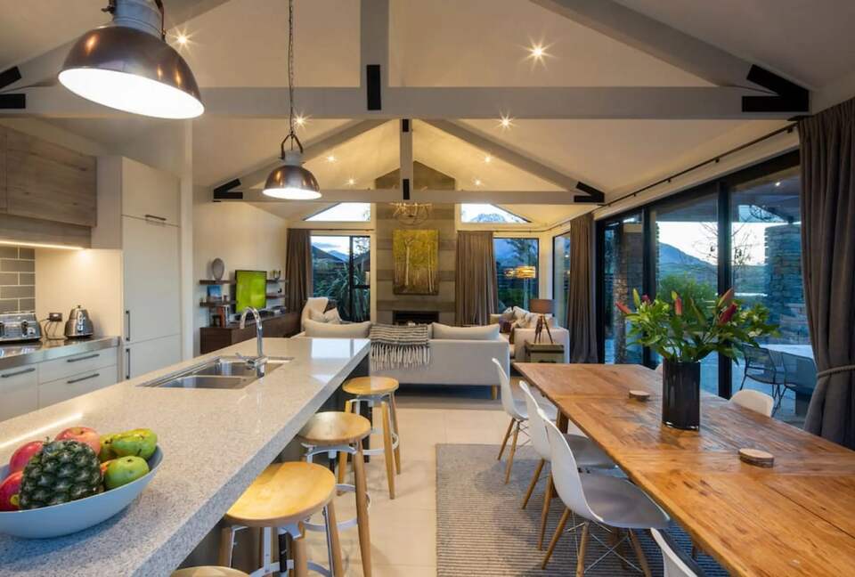 Sun Peaks Villa – Alpine Elegance in Jack’s Point - Queenstown, New Zealand