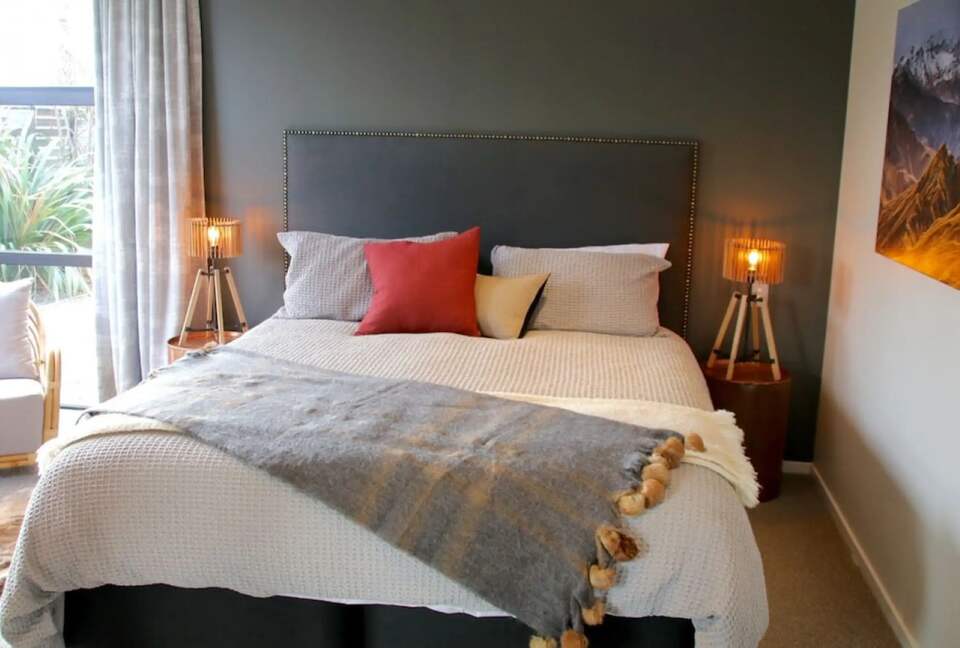 Sun Peaks Villa – Alpine Elegance in Jack’s Point - Queenstown, New Zealand