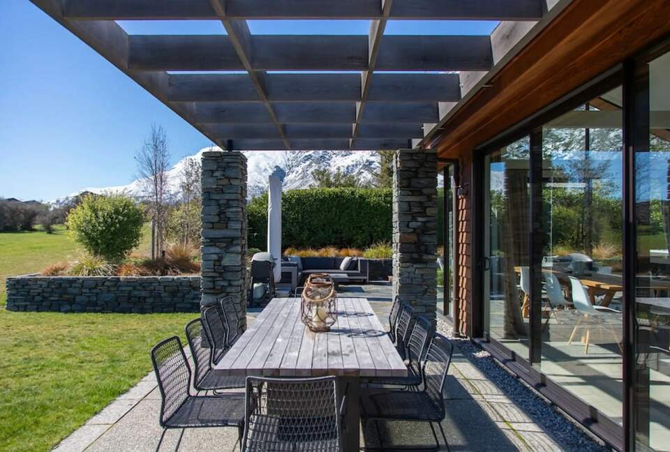 Sun Peaks Villa – Alpine Elegance in Jack’s Point - Queenstown, New Zealand