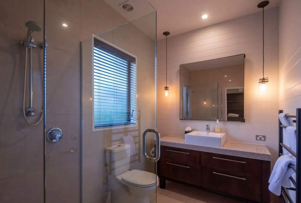 Sun Peaks Villa – Alpine Elegance in Jack’s Point - Queenstown, New Zealand