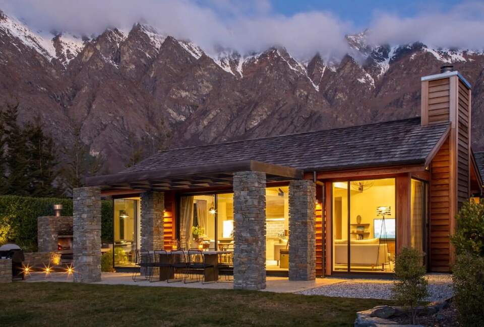 Sun Peaks Villa – Alpine Elegance in Jack’s Point - Queenstown, New Zealand