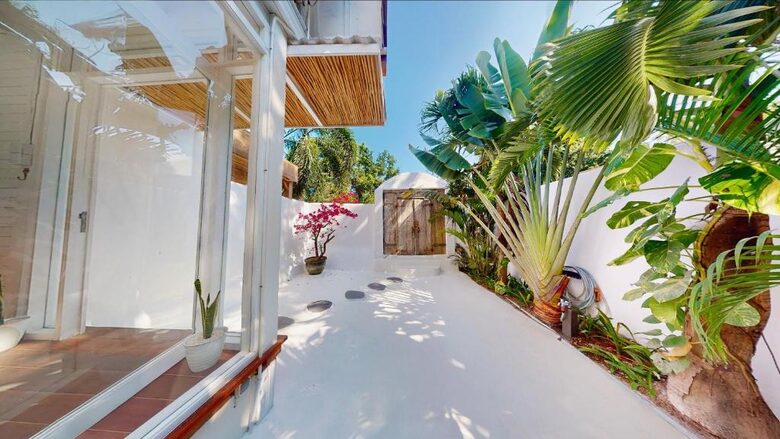 Elegant Uluwatu Escape Near Nyang Nyang Beach - "THE LAGOON " - Bali, Indonesia