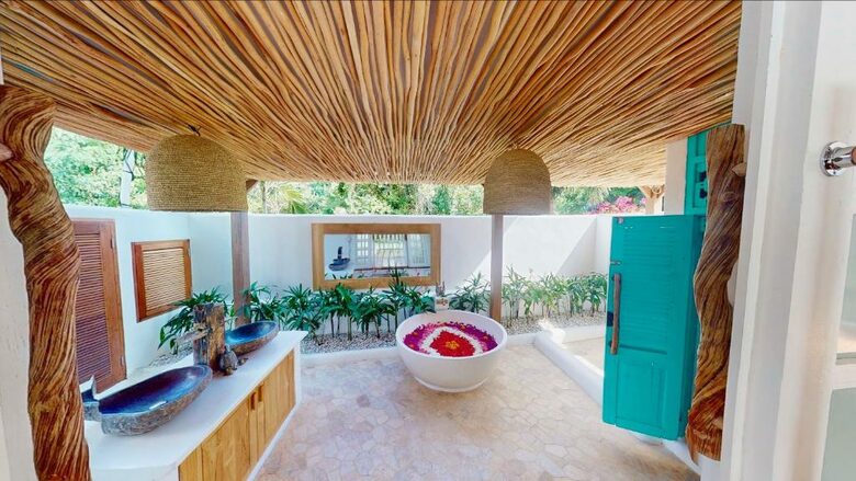 Elegant Uluwatu Escape Near Nyang Nyang Beach - "THE LAGOON " - Bali, Indonesia