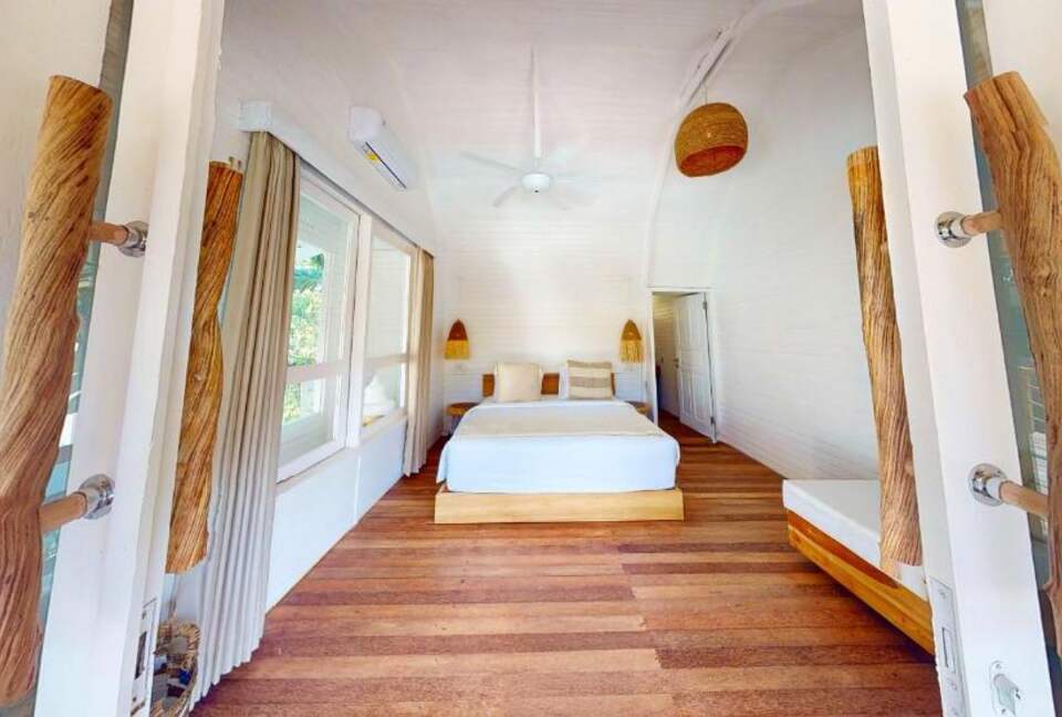 Elegant Uluwatu Escape Near Nyang Nyang Beach - "THE LAGOON " - Bali, Indonesia