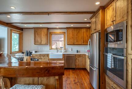 Alpine Elegance in Big Sky’s Mountain Village - Big Sky, Montana