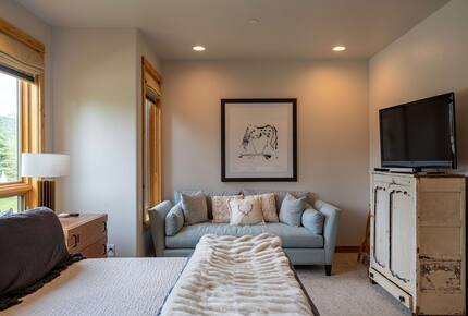 Alpine Elegance in Big Sky’s Mountain Village - Big Sky, Montana