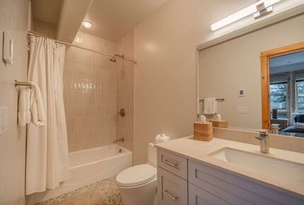 Alpine Elegance in Big Sky’s Mountain Village - Big Sky, Montana