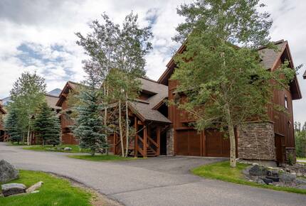 Alpine Elegance in Big Sky’s Mountain Village - Big Sky, Montana