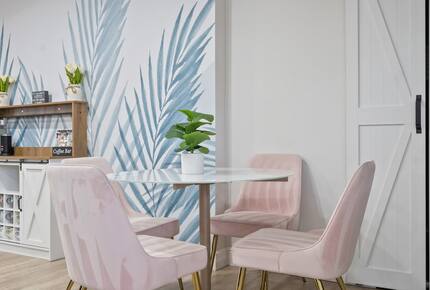 Elegant Entertainer Near Hyde Park - Tampa, Florida