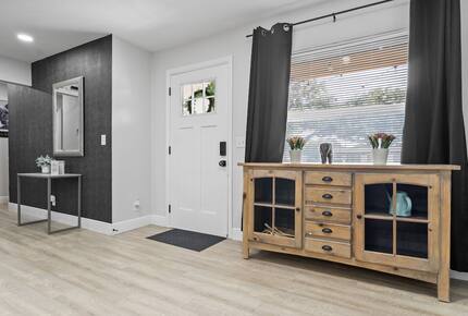 Elegant Entertainer Near Hyde Park - Tampa, Florida