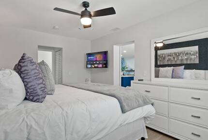 Elegant Entertainer Near Hyde Park - Tampa, Florida