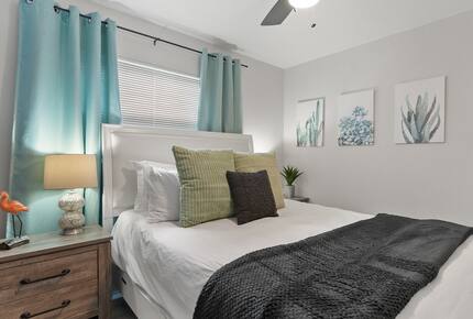 Elegant Entertainer Near Hyde Park - Tampa, Florida