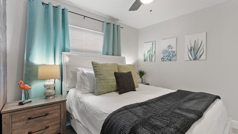 Elegant Entertainer Near Hyde Park - Tampa, Florida