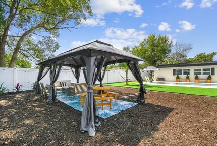 Elegant Entertainer Near Hyde Park - Tampa, Florida