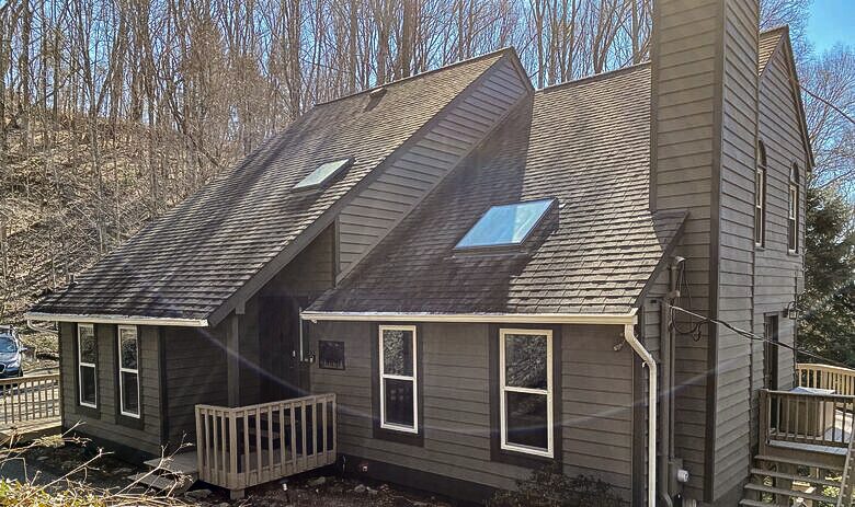 Beautiful Mountain Retreat | 10 minutes to Downtown Asheville - Asheville, North Carolina