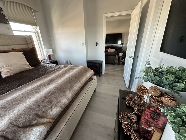 Stylish High-Rise Stay in the Heart of Birmingham - Birmingham, Alabama