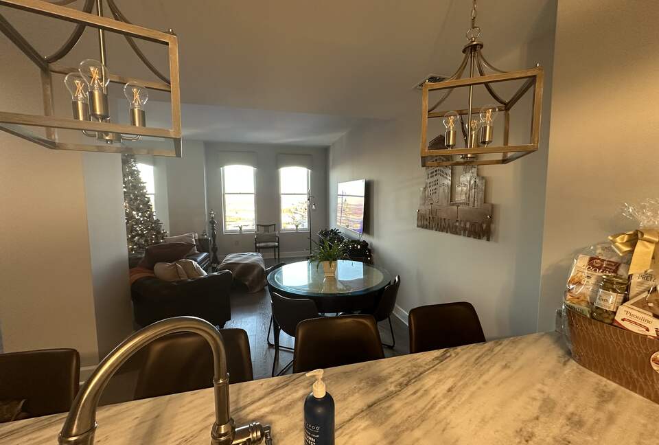 Stylish High-Rise Stay in the Heart of Birmingham - Birmingham, Alabama