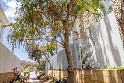 Oceanfront Elegance in Salt Village - Kingscliff, Australia