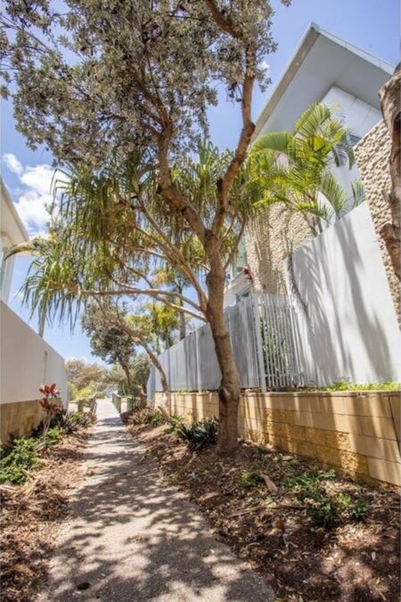 Oceanfront Elegance in Salt Village - Kingscliff, Australia