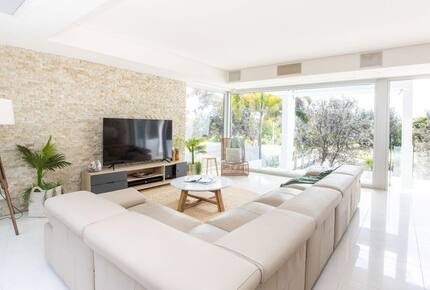 Oceanfront Elegance in Salt Village - Kingscliff, Australia