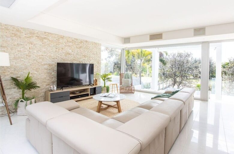 Oceanfront Elegance in Salt Village - Kingscliff, Australia