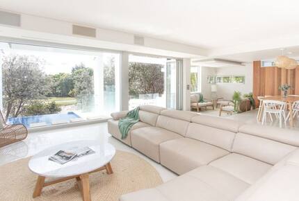 Oceanfront Elegance in Salt Village - Kingscliff, Australia