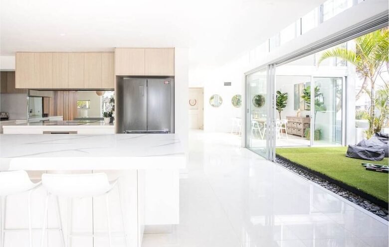 Oceanfront Elegance in Salt Village - Kingscliff, Australia