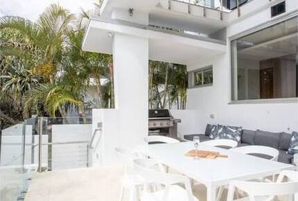 Oceanfront Elegance in Salt Village - Kingscliff, Australia