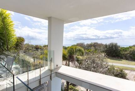 Oceanfront Elegance in Salt Village - Kingscliff, Australia