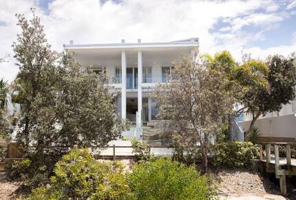 Oceanfront Elegance in Salt Village - Kingscliff, Australia