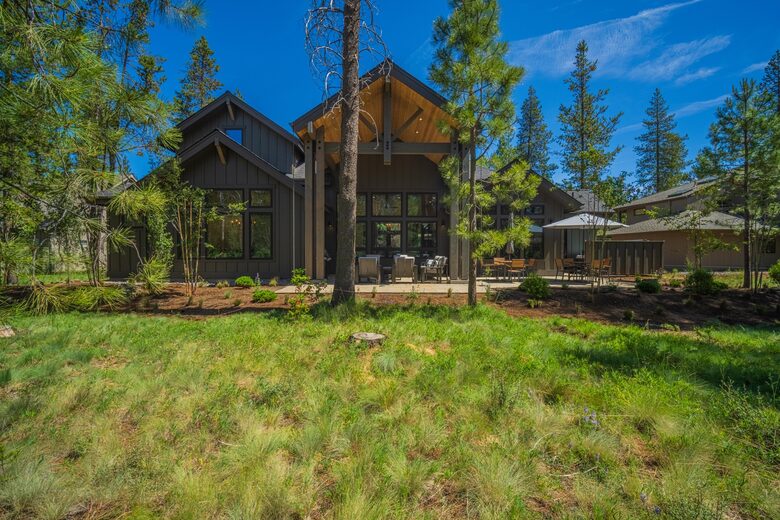 Handcrafted Comfort in Oregon’s High Desert - Sunriver, Oregon