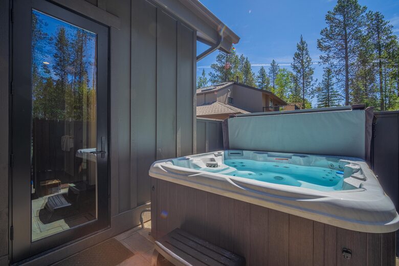 Handcrafted Comfort in Oregon’s High Desert - Sunriver, Oregon