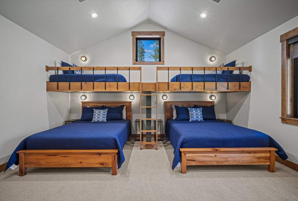 Handcrafted Comfort in Oregon’s High Desert - Sunriver, Oregon