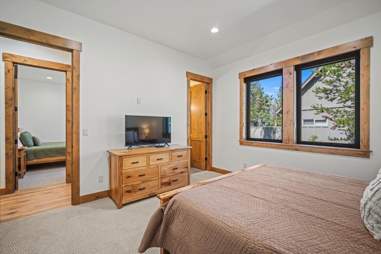 Handcrafted Comfort in Oregon’s High Desert - Sunriver, Oregon