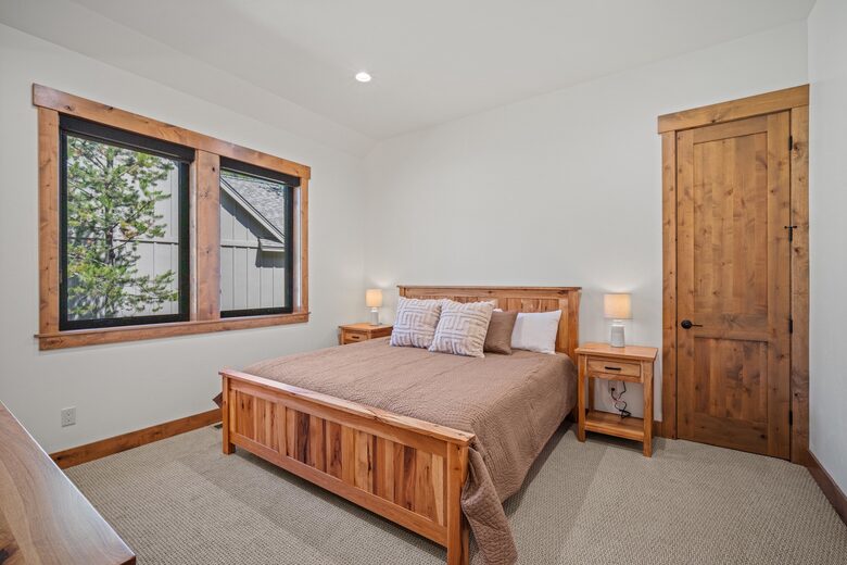 Handcrafted Comfort in Oregon’s High Desert - Sunriver, Oregon