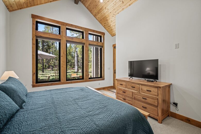 Handcrafted Comfort in Oregon’s High Desert - Sunriver, Oregon