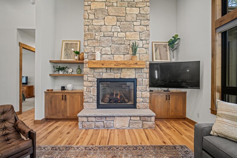 Handcrafted Comfort in Oregon’s High Desert - Sunriver, Oregon