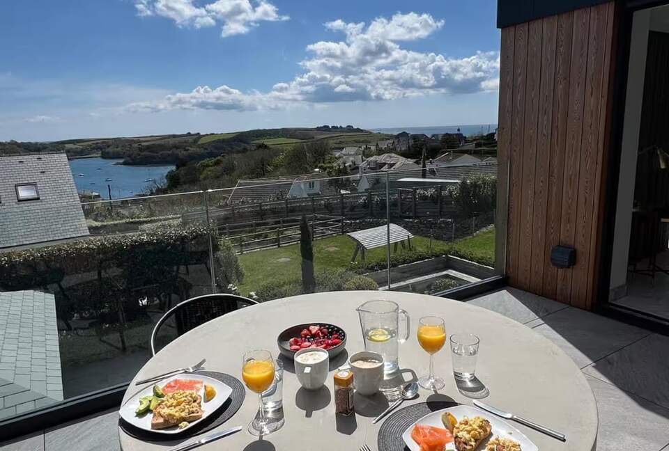 A Contemporary Haven on the Roseland Peninsula - Saint Mawes, United Kingdom