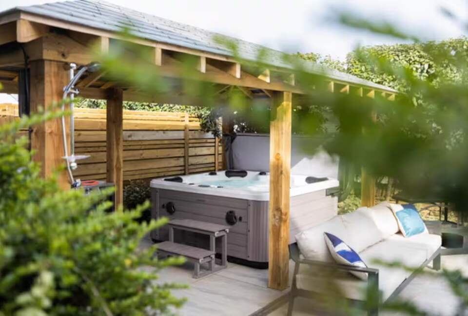 A Contemporary Haven on the Roseland Peninsula - Saint Mawes, United Kingdom