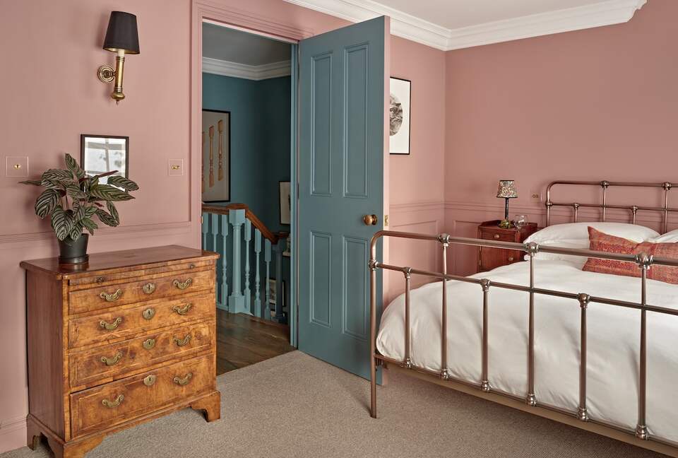 Elegant Georgian Townhouse in the Heart of Barnes Village - London, United Kingdom