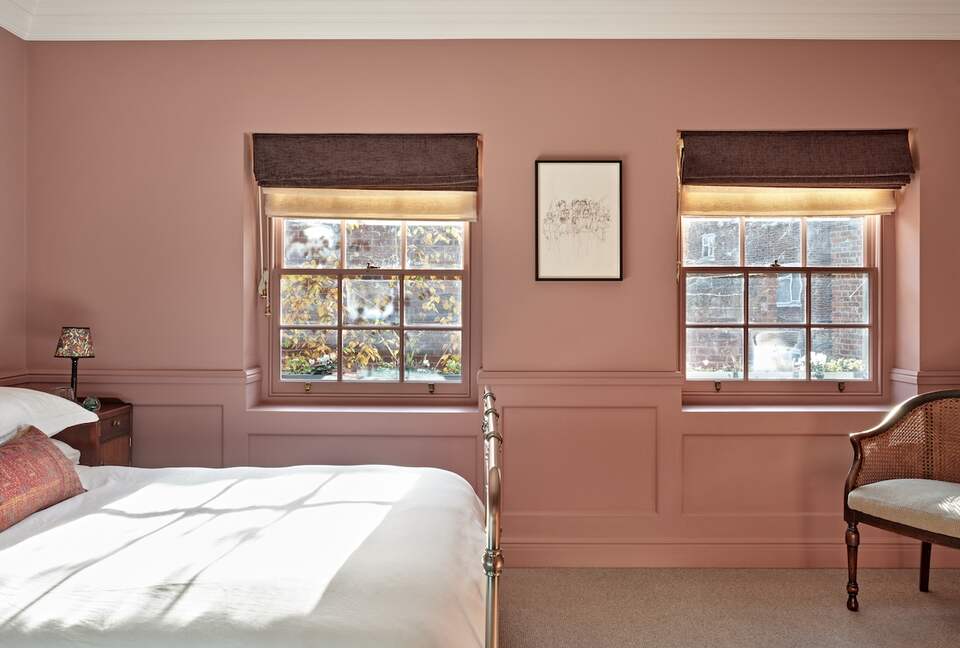 Elegant Georgian Townhouse in the Heart of Barnes Village - London, United Kingdom