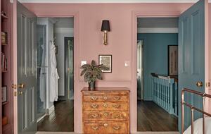 Elegant Georgian Townhouse in the Heart of Barnes Village - London, United Kingdom